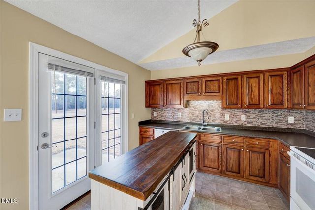 94 Buckboard Lane, Autryville, NC 28318