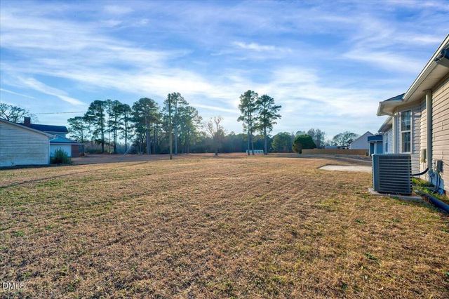 94 Buckboard Lane, Autryville, NC 28318