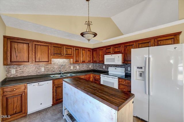 94 Buckboard Lane, Autryville, NC 28318