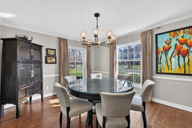 6534 Summit Street, Kansas City, MO 64113