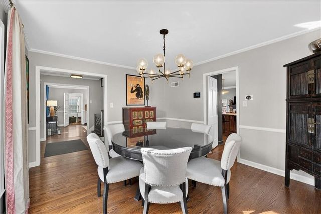 6534 Summit Street, Kansas City, MO 64113