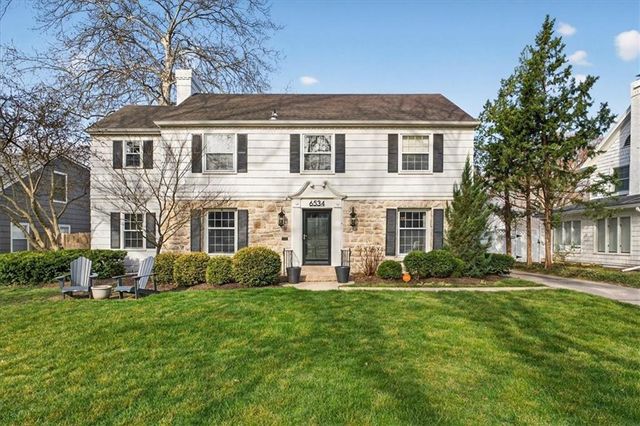 6534 Summit Street, Kansas City, MO 64113