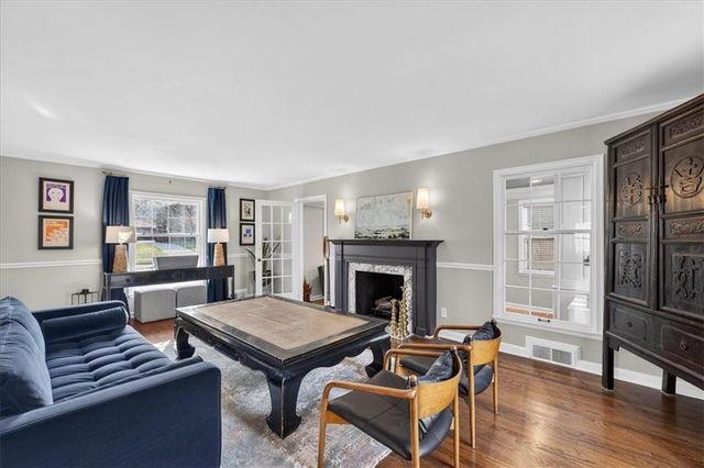 6534 Summit Street, Kansas City, MO 64113