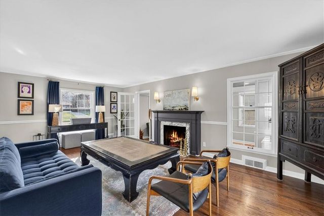 6534 Summit Street, Kansas City, MO 64113