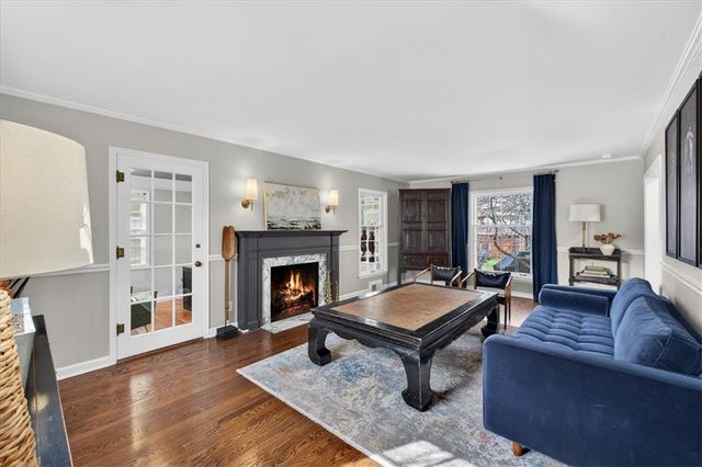 6534 Summit Street, Kansas City, MO 64113