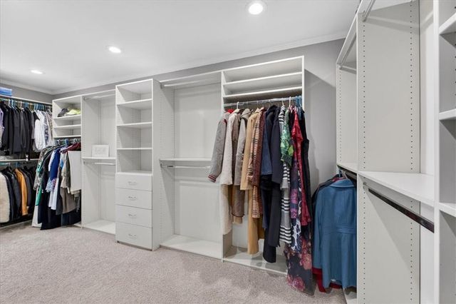 6534 Summit Street, Kansas City, MO 64113