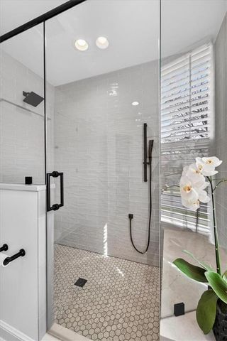 6534 Summit Street, Kansas City, MO 64113