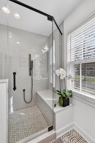 6534 Summit Street, Kansas City, MO 64113