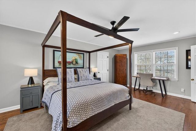 6534 Summit Street, Kansas City, MO 64113