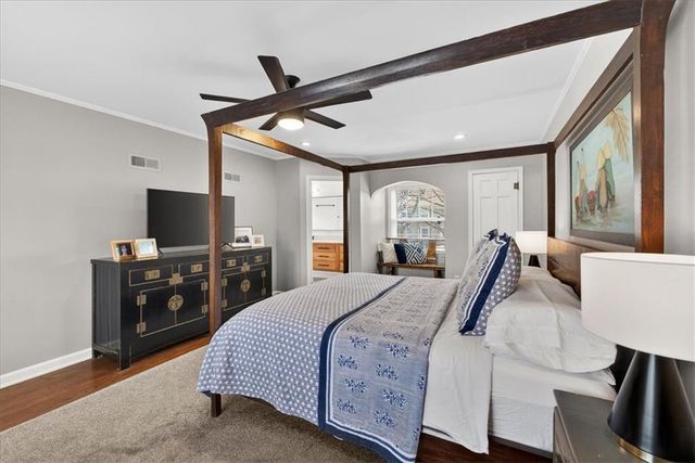 6534 Summit Street, Kansas City, MO 64113