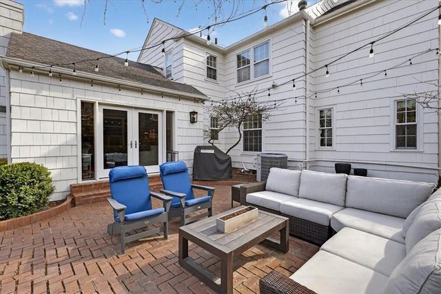 6534 Summit Street, Kansas City, MO 64113