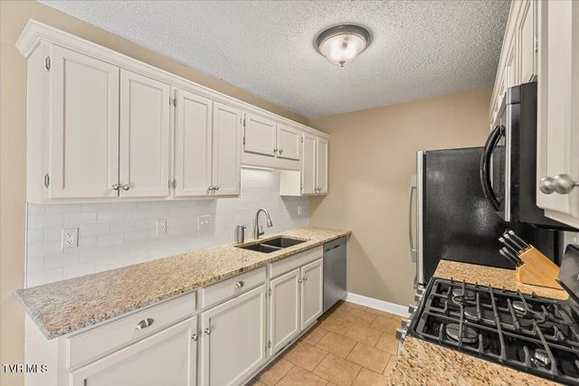 2501 East Lakeview Drive 3, Johnson City, TN 37601