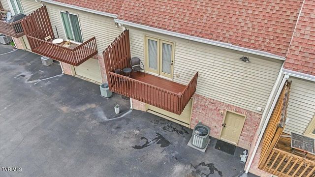 2501 East Lakeview Drive 3, Johnson City, TN 37601