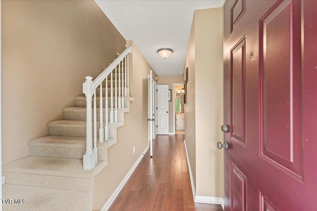 2501 East Lakeview Drive 3, Johnson City, TN 37601
