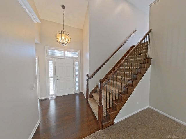 50041 Watling Street, Shelby Twp, MI 48317