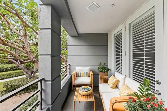 2243 Martin 107, Irvine, CA 92612