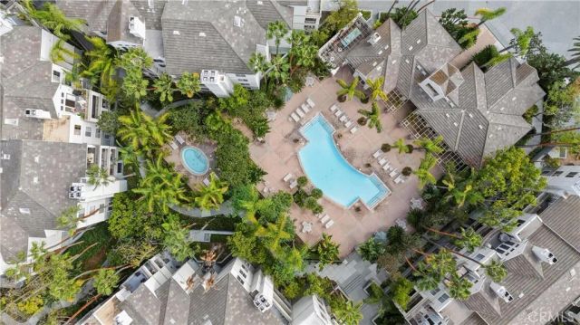 2243 Martin 107, Irvine, CA 92612