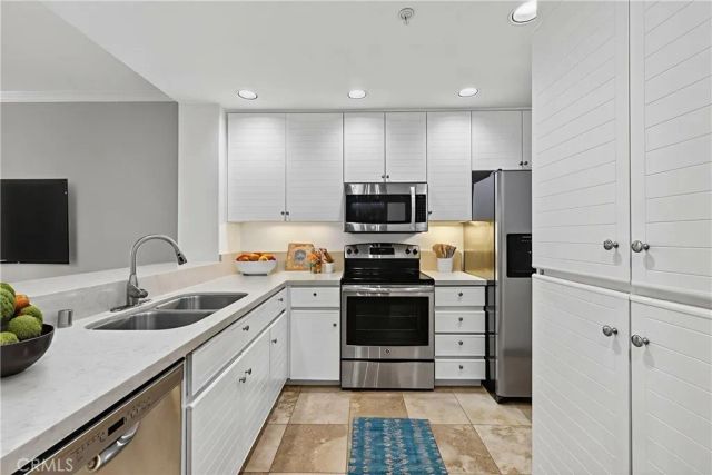 2243 Martin 107, Irvine, CA 92612