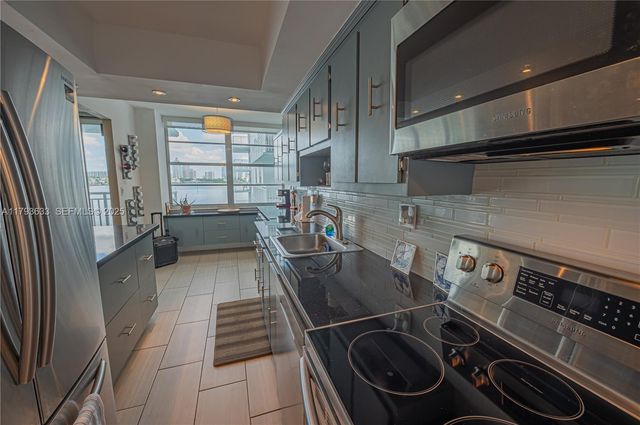 301 174th Street 401, Sunny Isles Beach, FL 33160