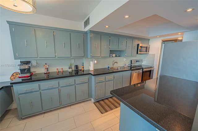 301 174th Street 401, Sunny Isles Beach, FL 33160