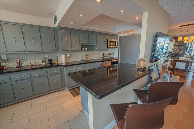 301 174th Street 401, Sunny Isles Beach, FL 33160