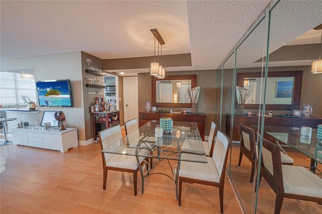 301 174th Street 401, Sunny Isles Beach, FL 33160