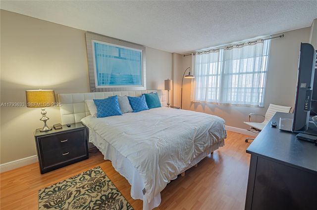 301 174th Street 401, Sunny Isles Beach, FL 33160
