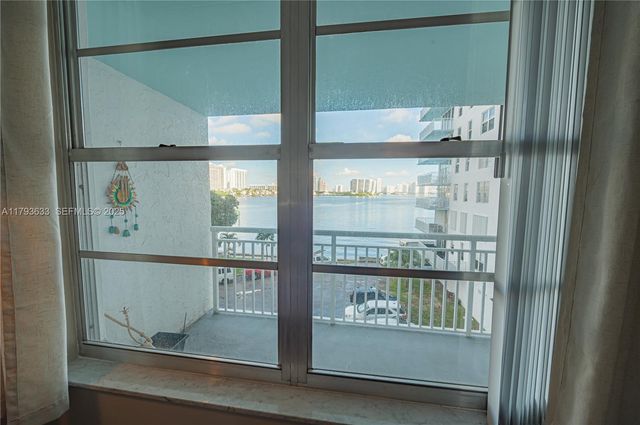 301 174th Street 401, Sunny Isles Beach, FL 33160