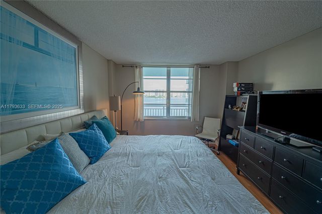 301 174th Street 401, Sunny Isles Beach, FL 33160