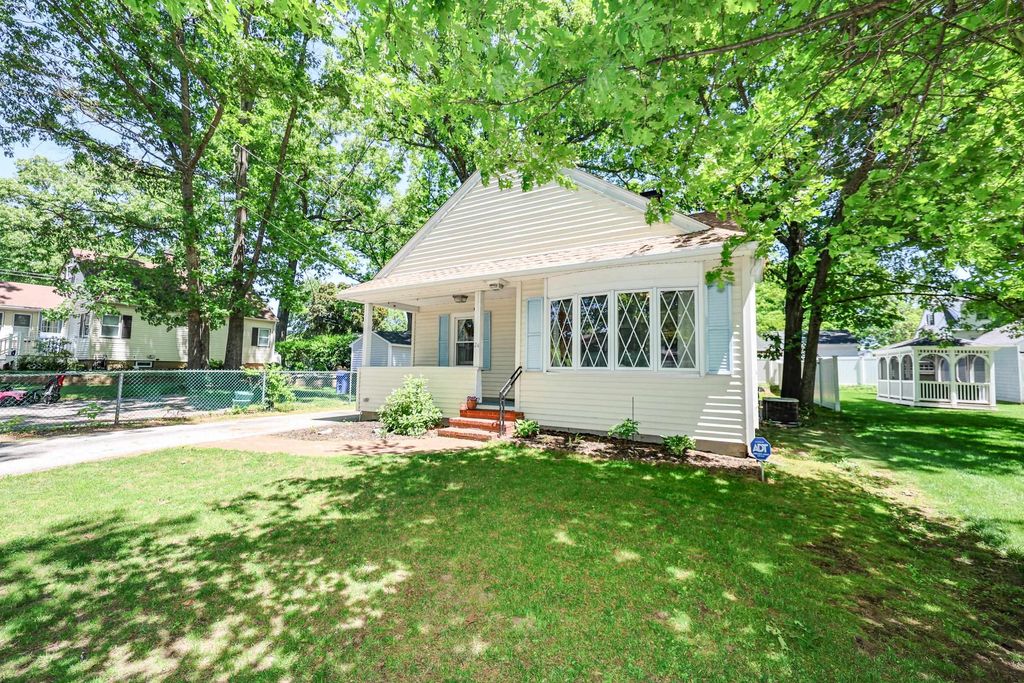 24 Gorham Street, Manchester, NH 03102