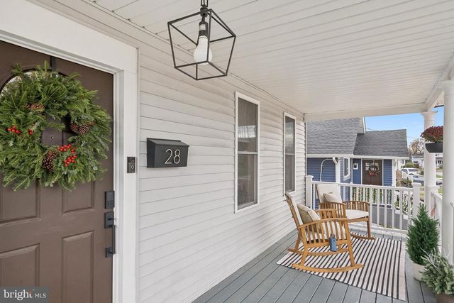 28 W HADDON AVE, Oaklyn, NJ 08107