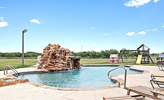 450 Bobcat Street, San Benito, TX 78586