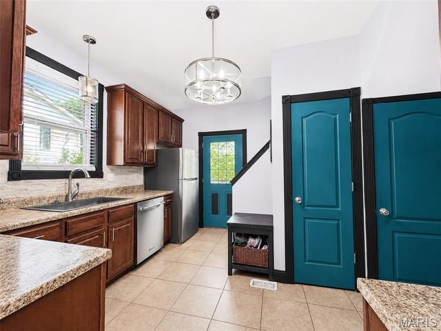 641 W Ninth Street, Washington, MO 63090