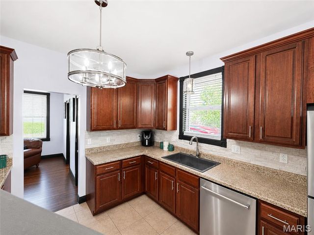 641 W Ninth Street, Washington, MO 63090