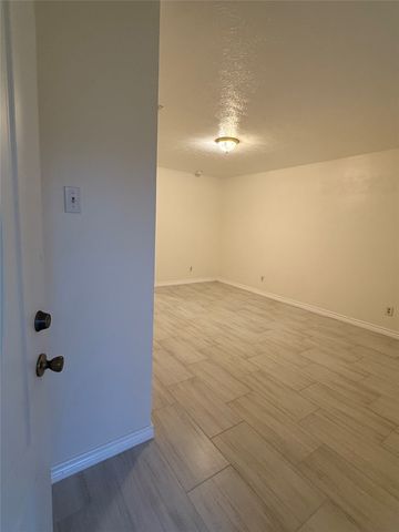 1729 Vicky Lane, Grand Prairie, TX 75052