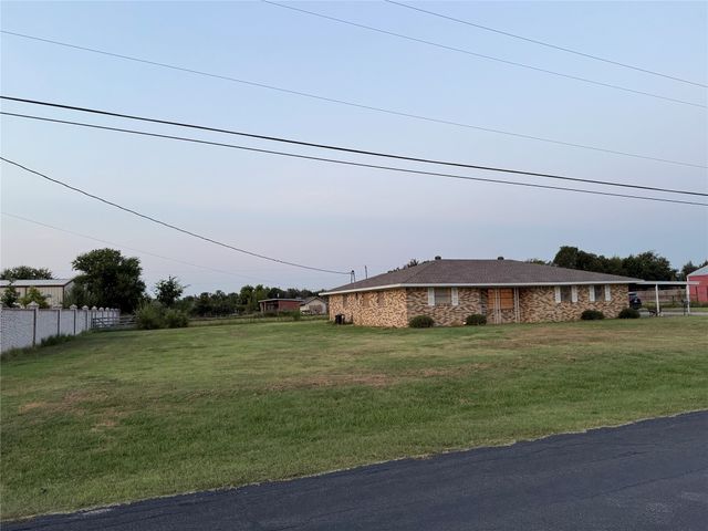 1729 Vicky Lane, Grand Prairie, TX 75052