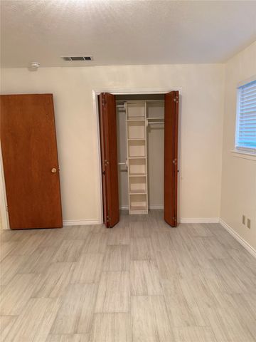1729 Vicky Lane, Grand Prairie, TX 75052