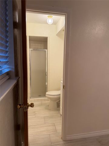 1729 Vicky Lane, Grand Prairie, TX 75052