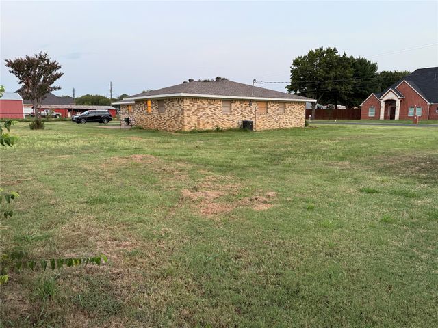 1729 Vicky Lane, Grand Prairie, TX 75052