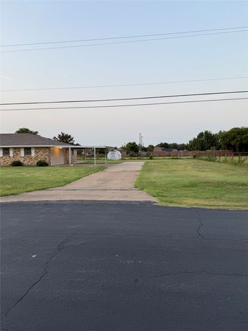 1729 Vicky Lane, Grand Prairie, TX 75052