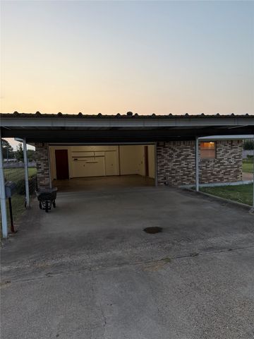 1729 Vicky Lane, Grand Prairie, TX 75052