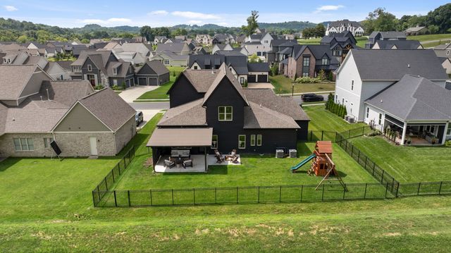 6012 Emma Victoria Dr, Franklin, TN 37064