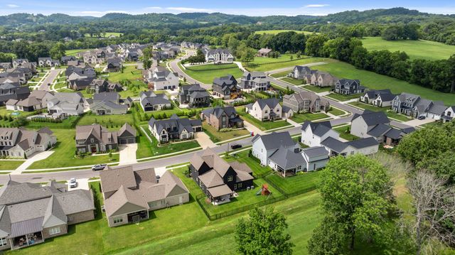 6012 Emma Victoria Dr, Franklin, TN 37064