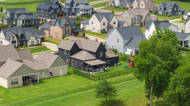 6012 Emma Victoria Dr, Franklin, TN 37064