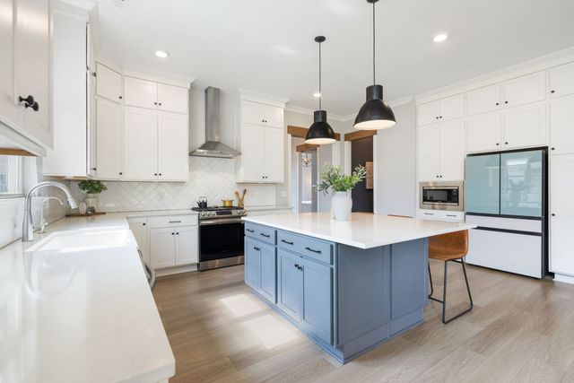 6012 Emma Victoria Dr, Franklin, TN 37064