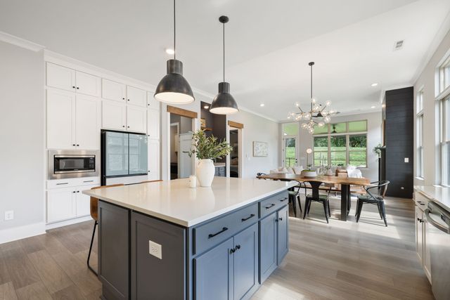 6012 Emma Victoria Dr, Franklin, TN 37064