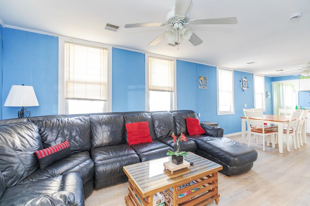Image 12 of property listing at 15 Perkins Avenue, Hampton, NH 03842