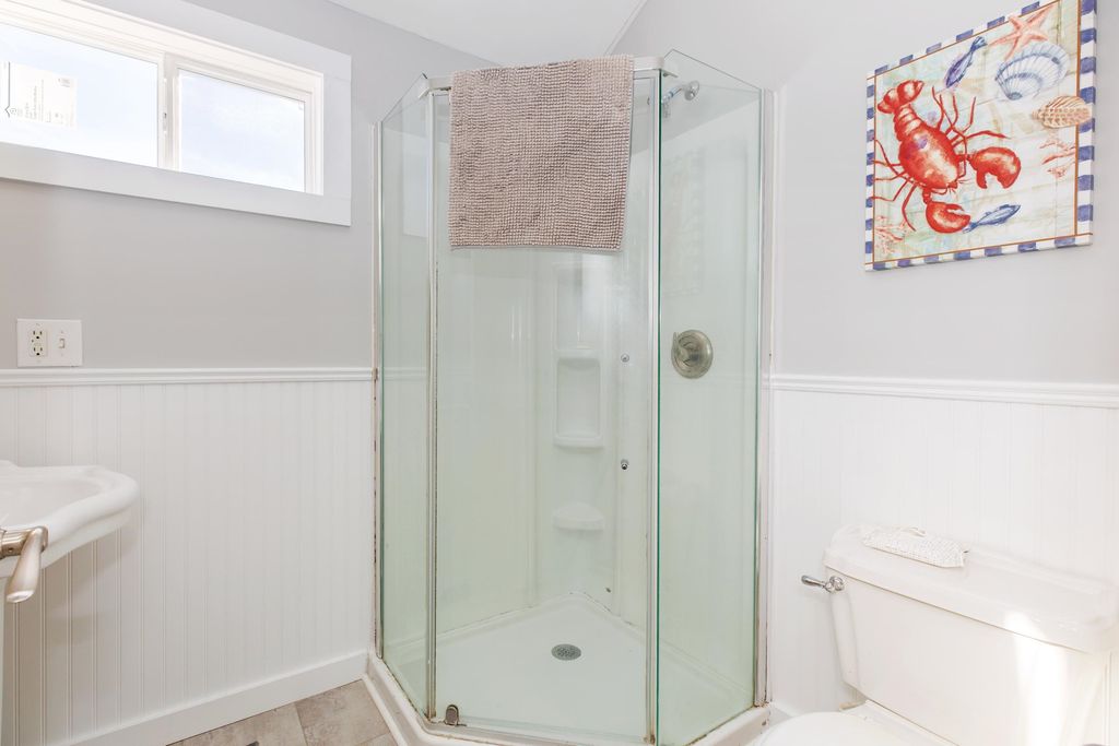Image 23 of property listing at 15 Perkins Avenue, Hampton, NH 03842