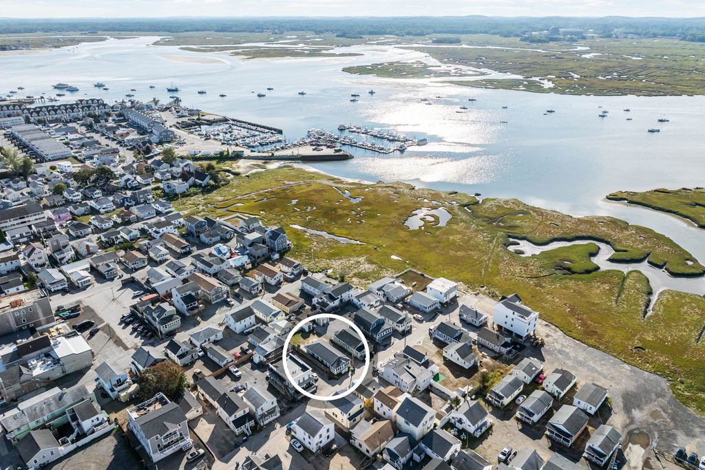 Image 8 of property listing at 15 Perkins Avenue, Hampton, NH 03842