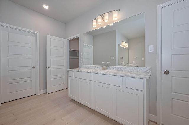 8933 Grovner Place, Houston, TX 77055